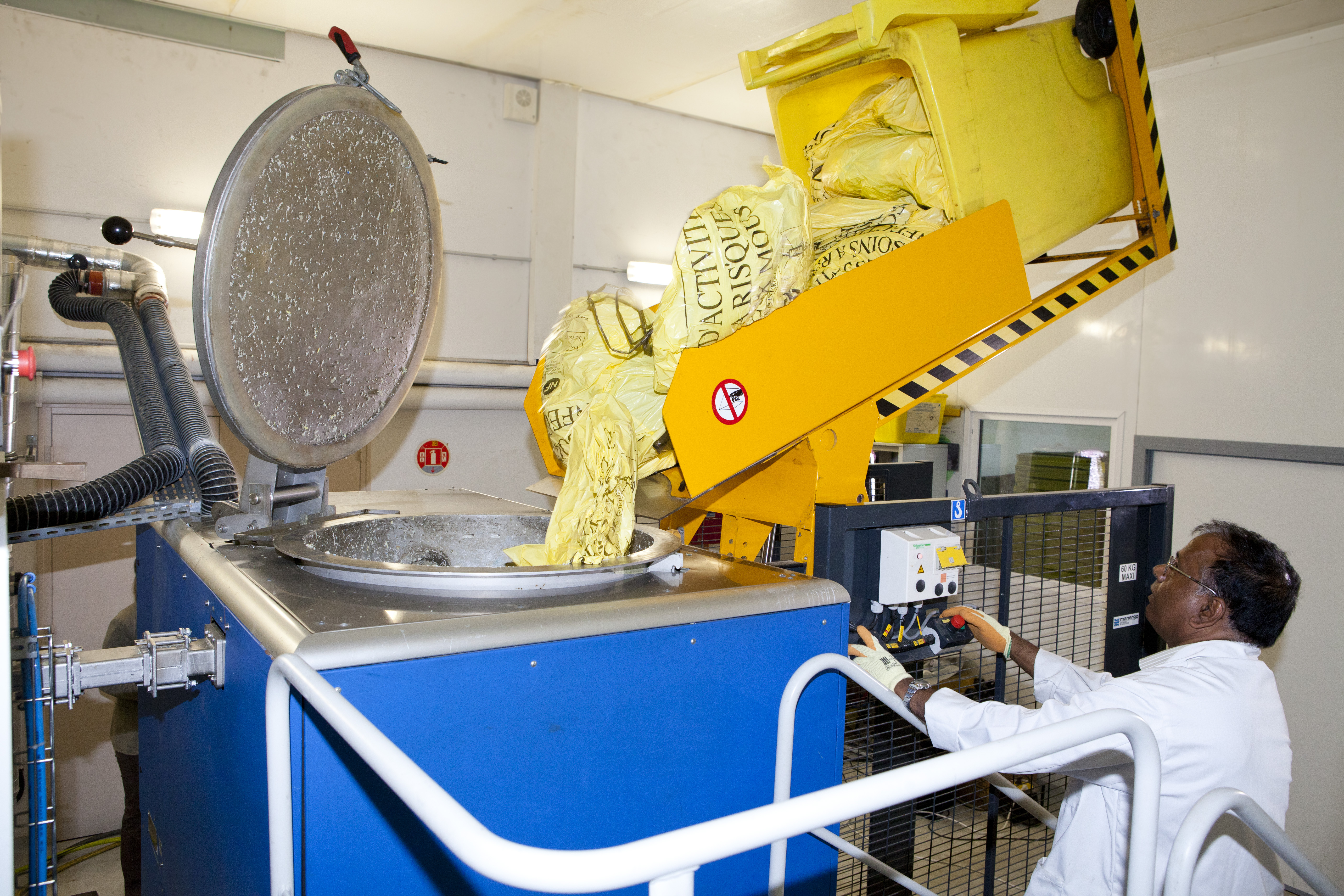 Medical waste disposal equipment Hazardous medical waste disposal